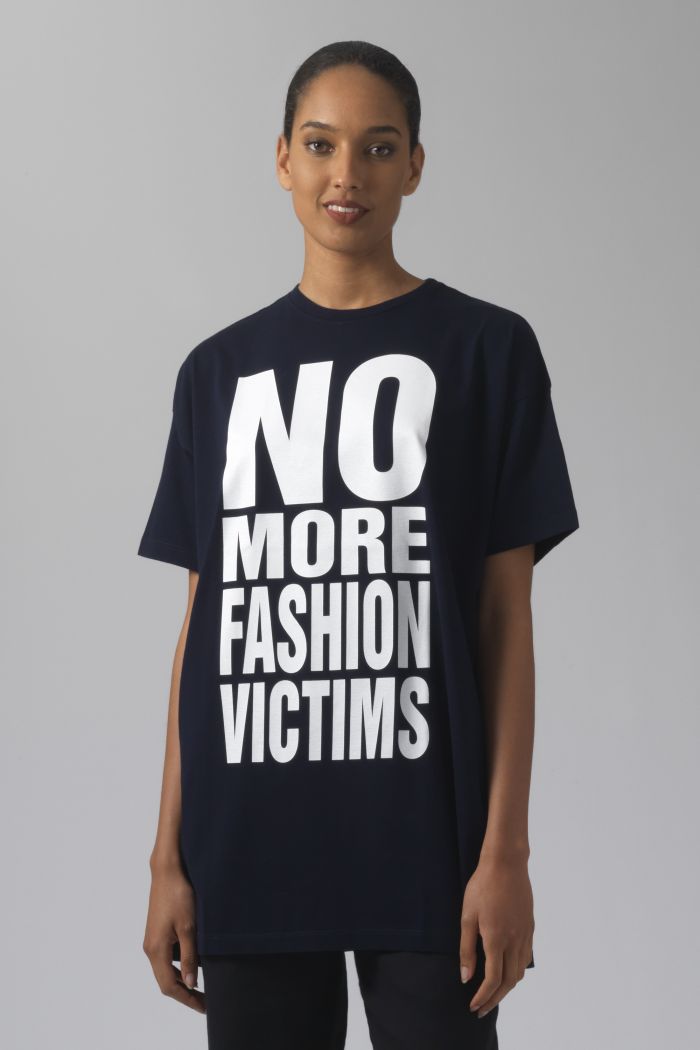 NO MORE FASHION VICTIMS OVERSIZED NAVY T-SHIRT